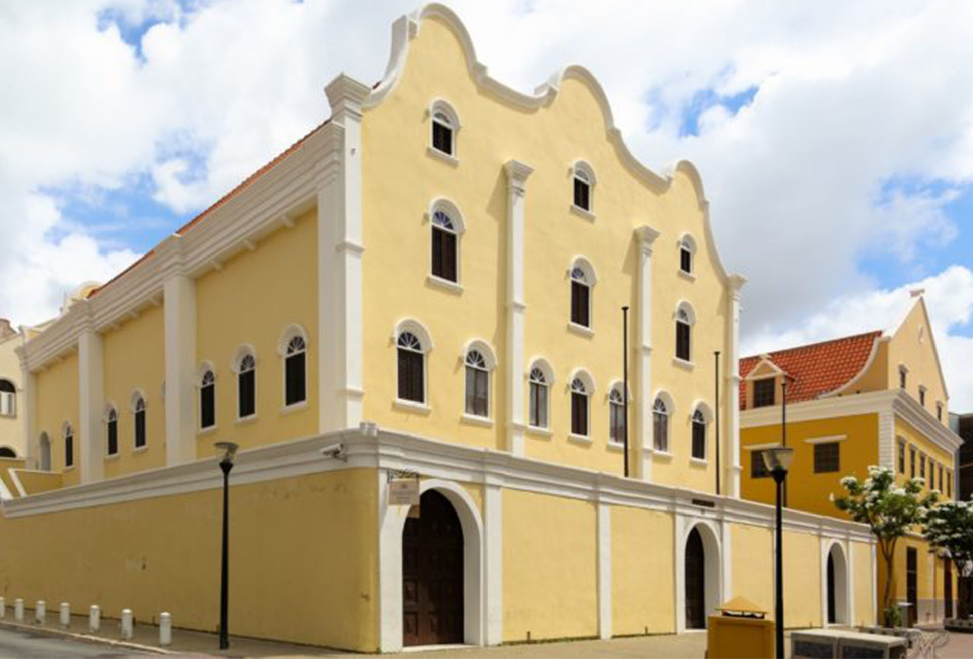 https://www.aidatravelservices.com/wp-content/uploads/2018/01/Jewish-Heritage-of-Curacao-1.jpg