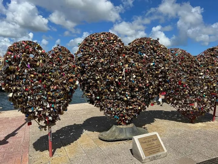 Curacao heart sculpture